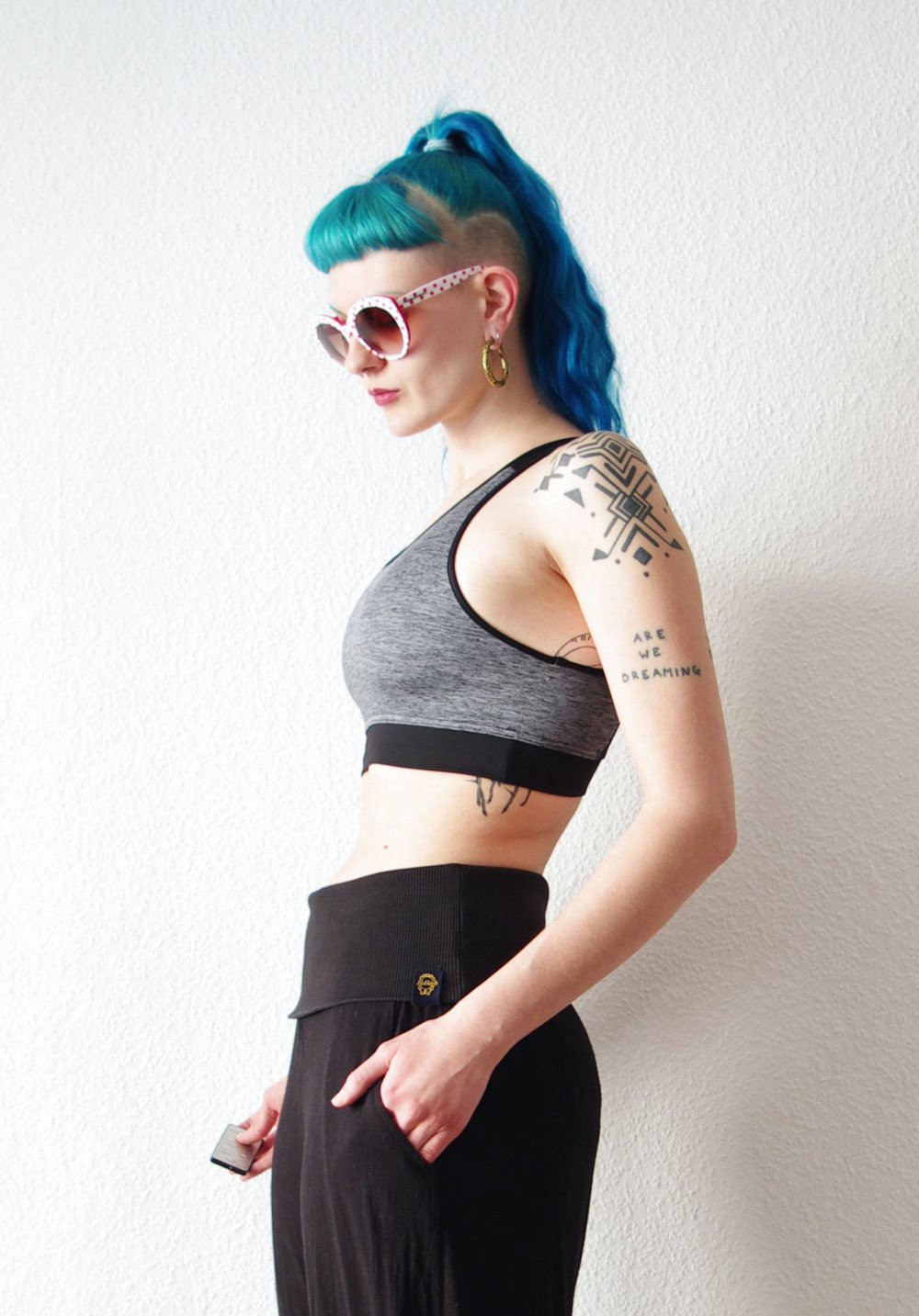 Shiny Venice Beach Logo Track Crop Top Gr. M S 36 38 Rave Bustier Technobarbie Festival y2k bratz