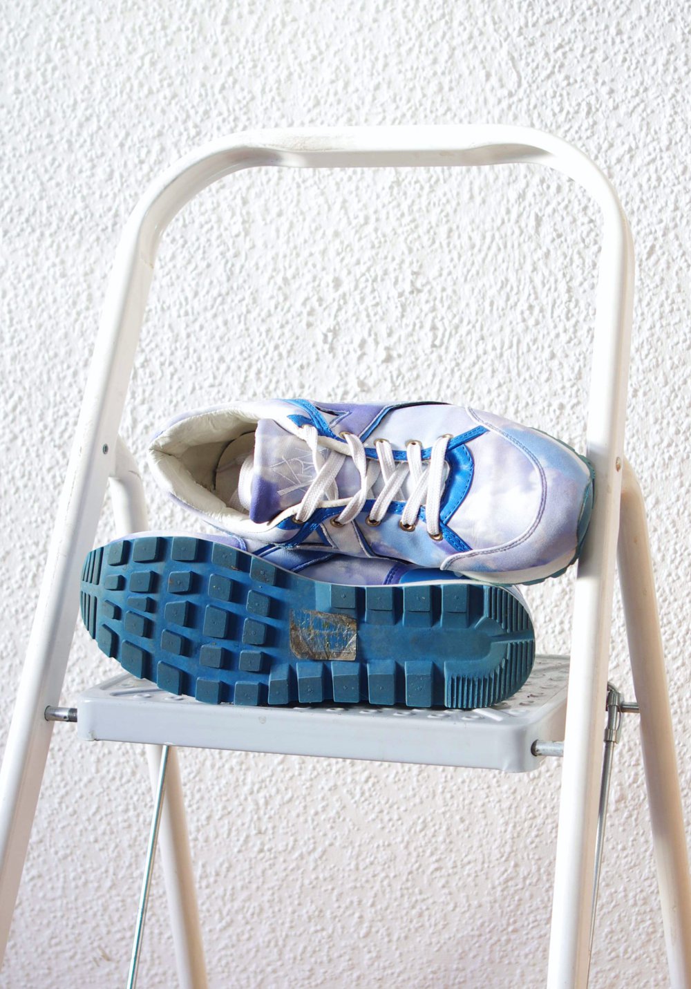 YRU Plateau retro Sneaker Gr. 41 Wolken Print Technobarbie Festival chunky ugly