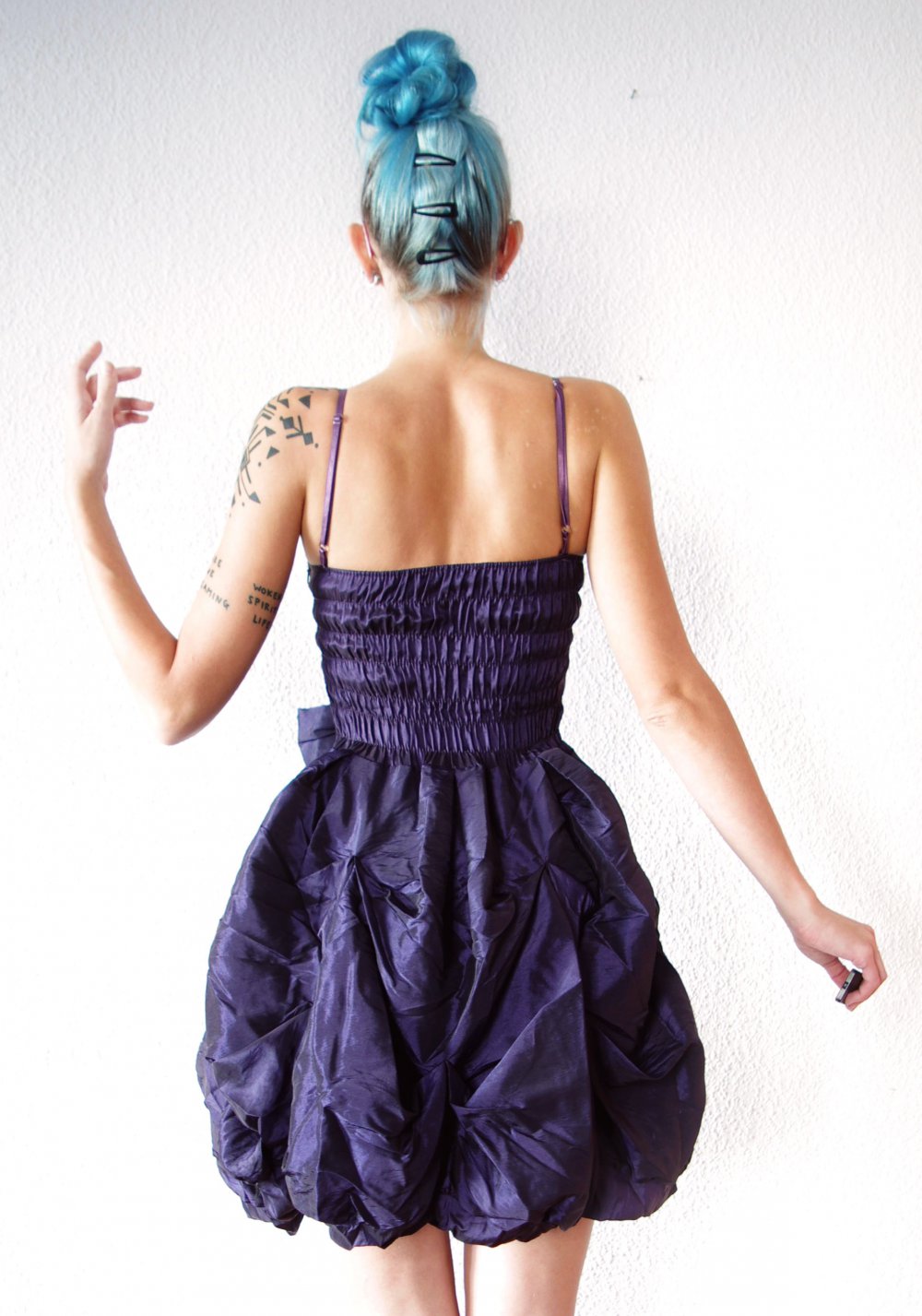 Zuckersüßes Sahnehäubchen-Kleid Gr. 36 38 S M lila drapiert Schleife Cocktailkleid