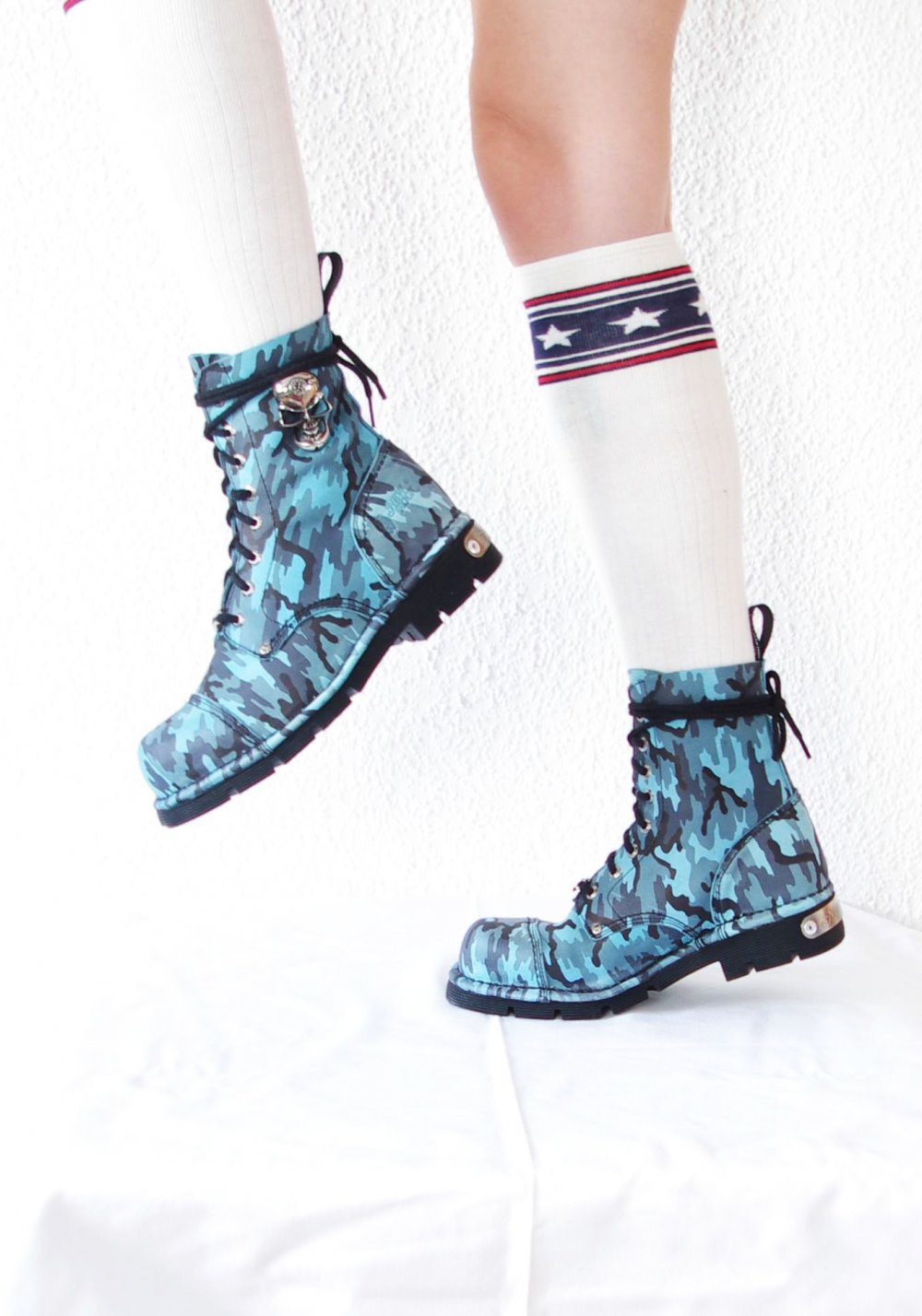 Großartige New Rock Boots Gr. 41 blau Camouflage Springerstiefel Dollskill