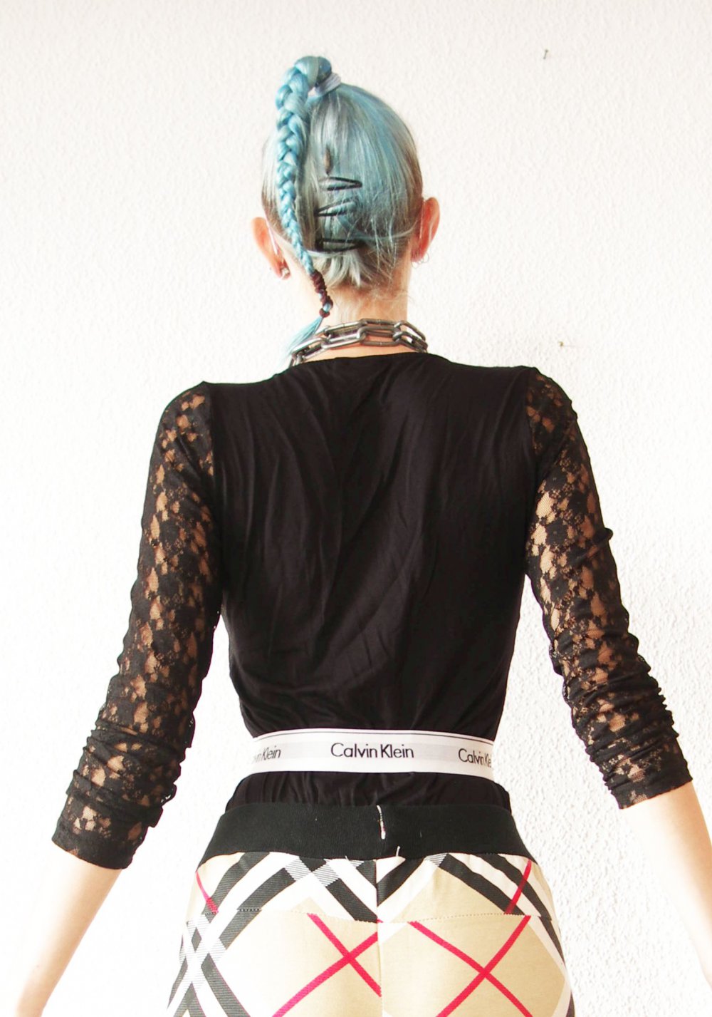 Teiltransparentes Spitzenshirt Gr. S M Langarm florale Spitze Nasty Gal