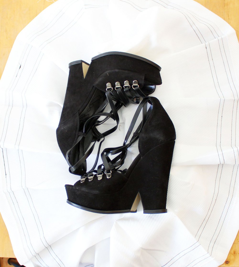 Seltene Red or Dead Plateau Wedge High Heels Gr. 39 schwarz BNWB brandneu Dollskill