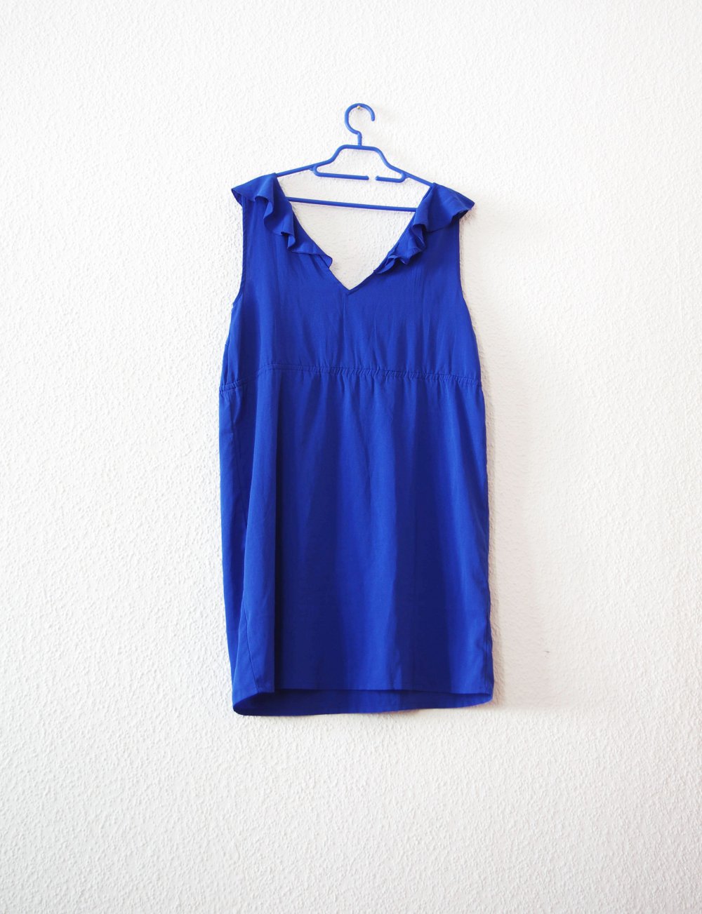 Elfenhaftes blaues Kleid Gr. L M oversized Rückenausschnitt Volants