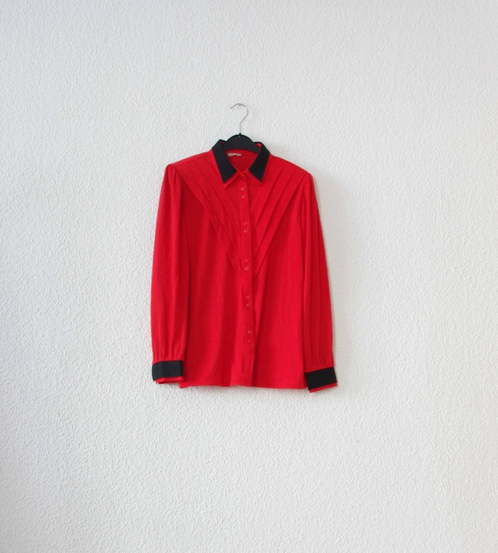 Knallrote Vintagebluse Gr. 38 S M  schwarze Kontraste Schulterpolster