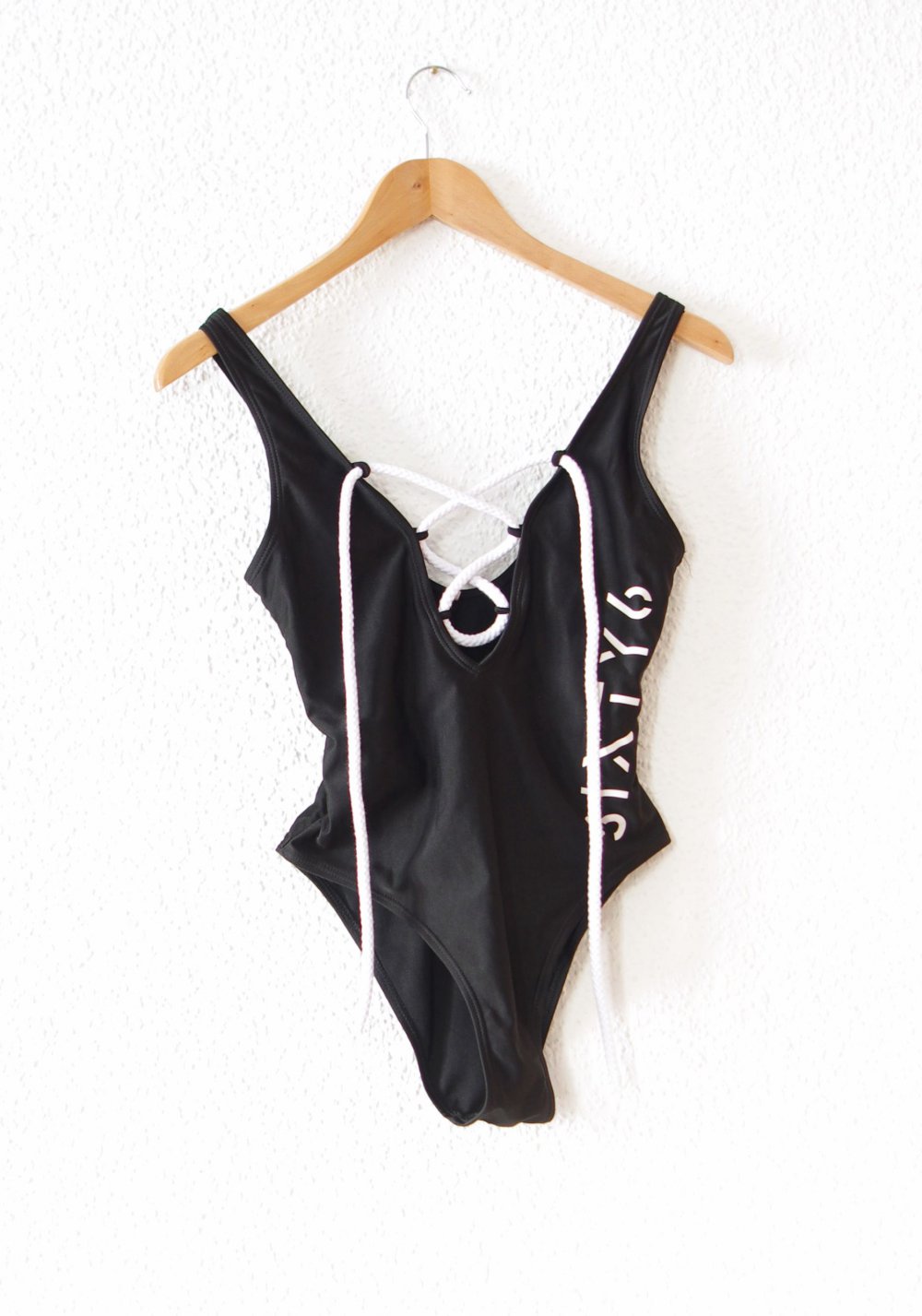 Großartiger Baywatch Badeanzug Dollskill Gr. M S 36 38 Rave Techno Festival Lace Up Body Logo