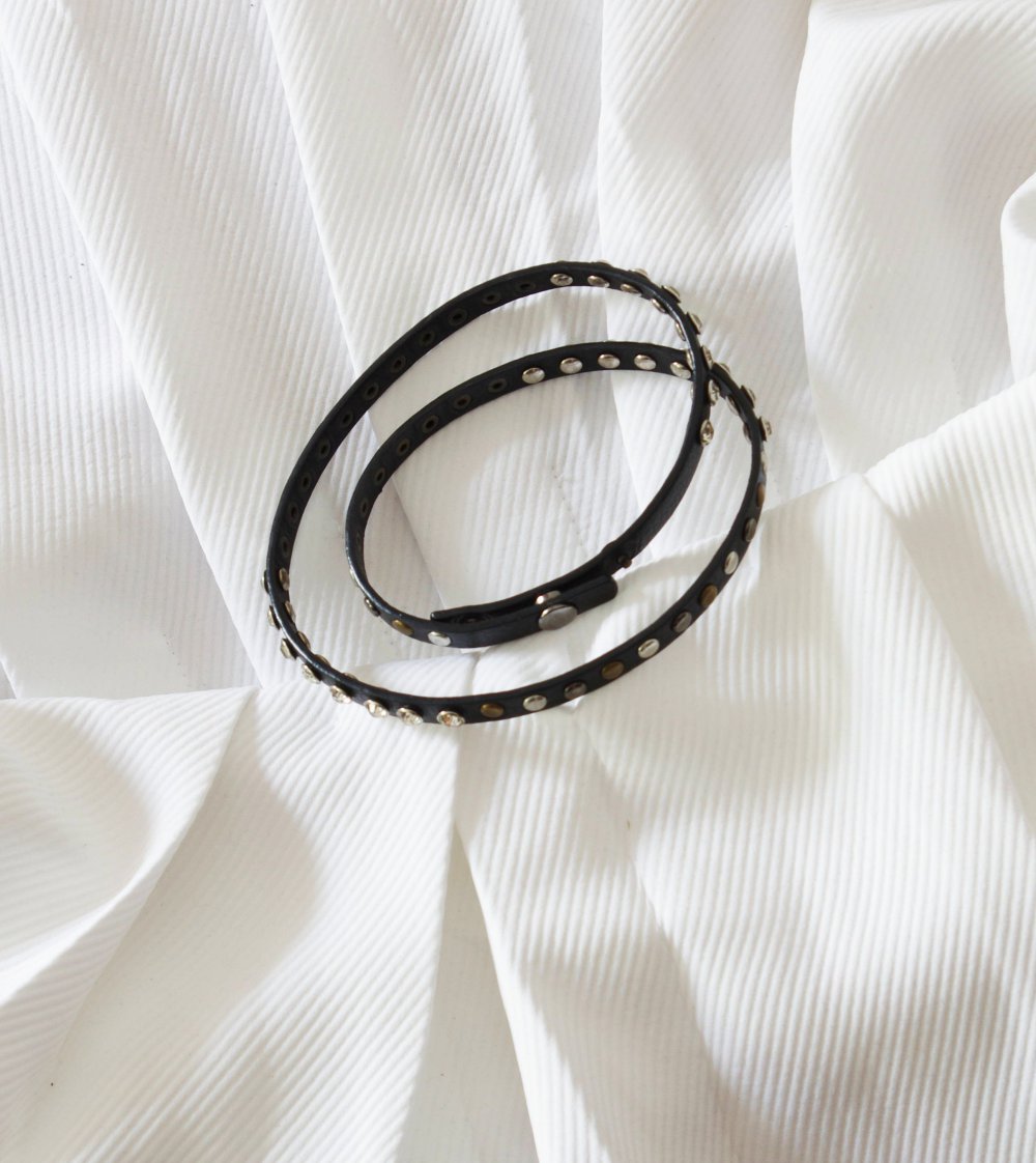 Chunky Nasty Gal Kunstlederarmband schwarz Nieten Techno Rave