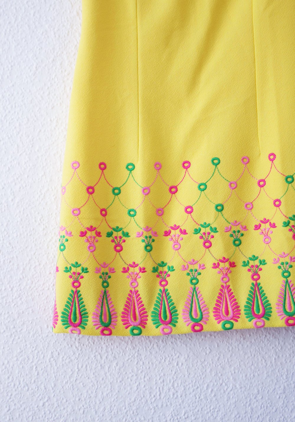 Sonnengelbes Pinup vintage Kleid Gr. 38/40 Stickerei Boho retro Stickerei maßgefertigt