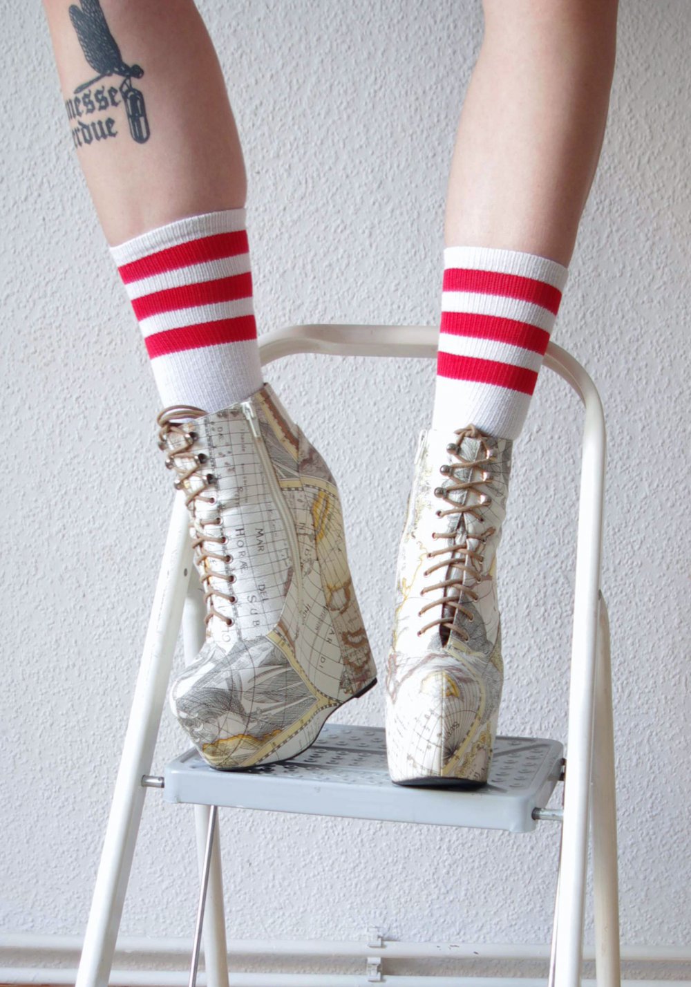 Seltene Jeffrey Campbell Damsel Plateau Boots Gr. 40 40,5 Steampunk Weltkarte Festival chunky