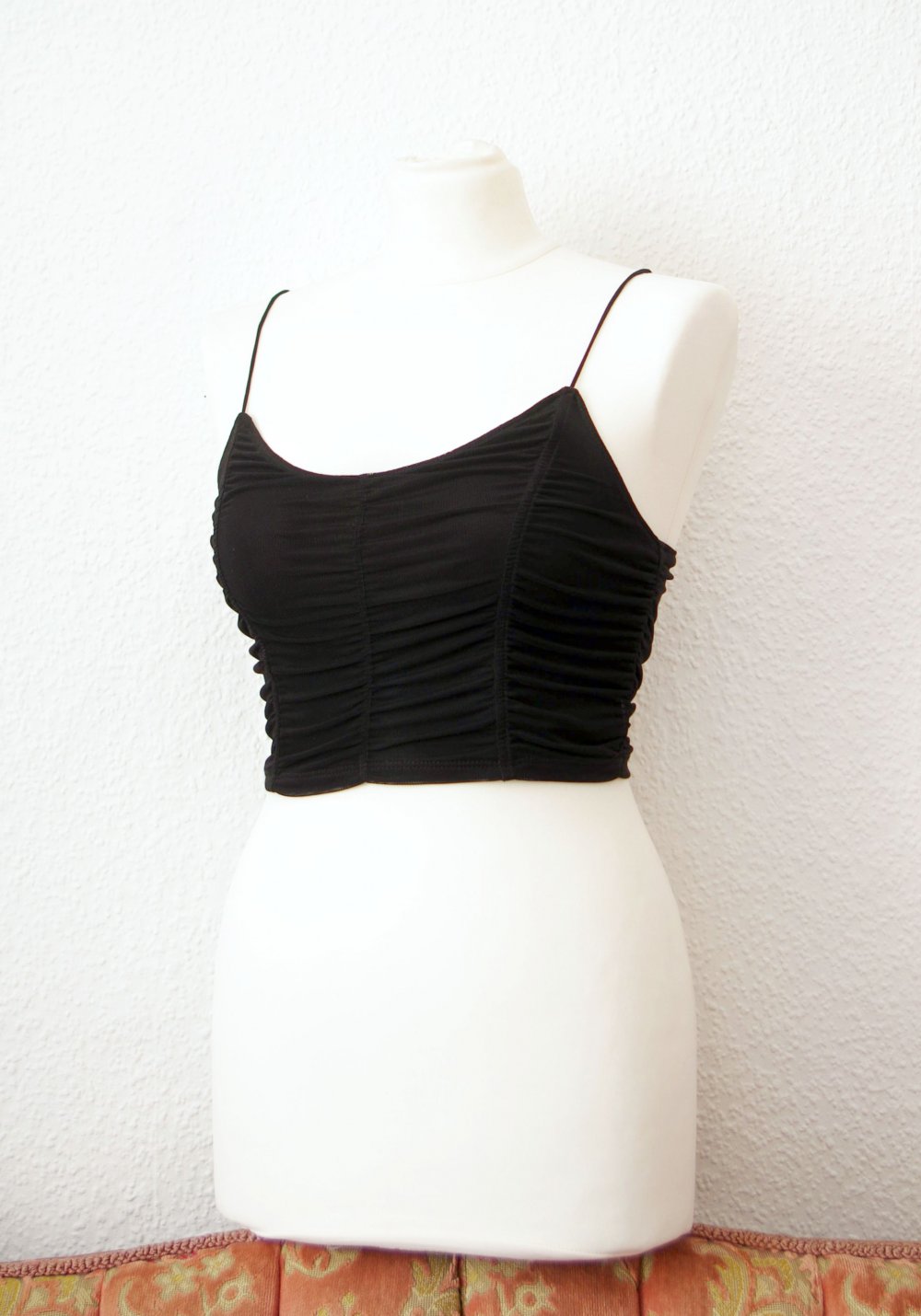 Zartes Crop Top Gr. XS S 34 36 Rave strappy Festival Boobtop schwarz Technobarbie