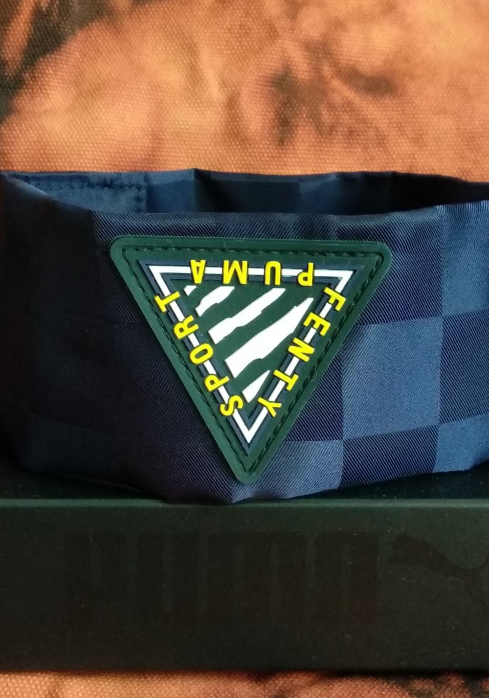 Ausgefallener Fenty Choker Halsband shiny breit Satinoptik Puma bratz y2k Technobarbie