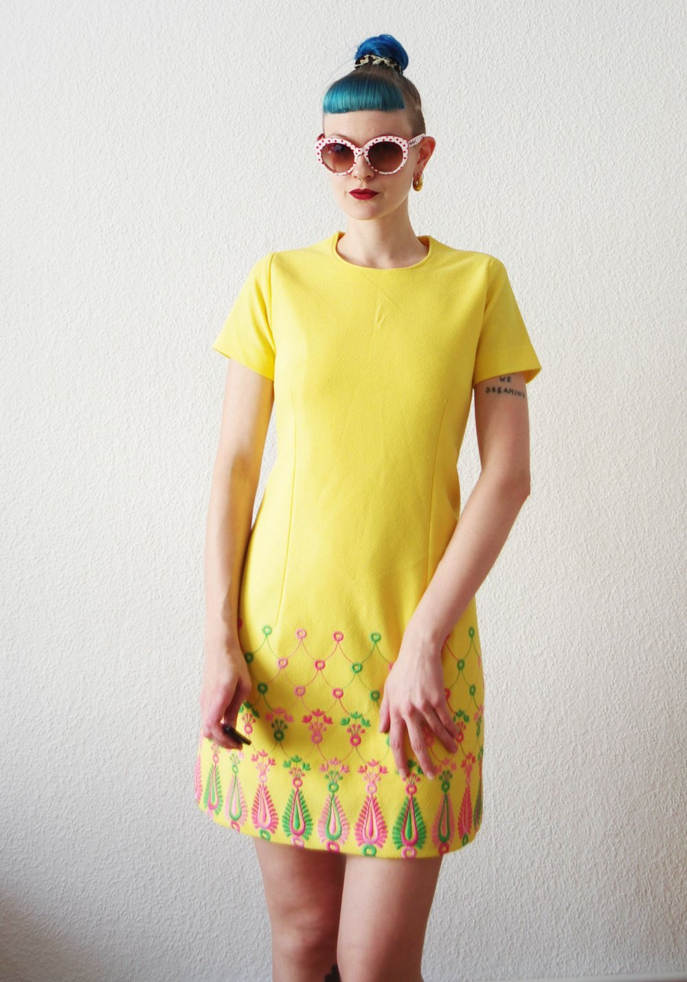 Sonnengelbes Pinup vintage Kleid Gr. 38/40 Stickerei Boho retro Stickerei maßgefertigt