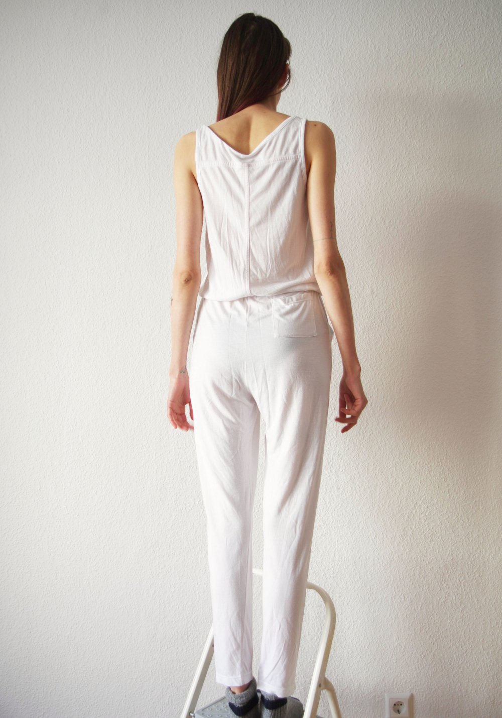 Sportlicher Jumpsuit Einteiler Gr. 38 40 legere weiß locker Techno Strand y2k elegant