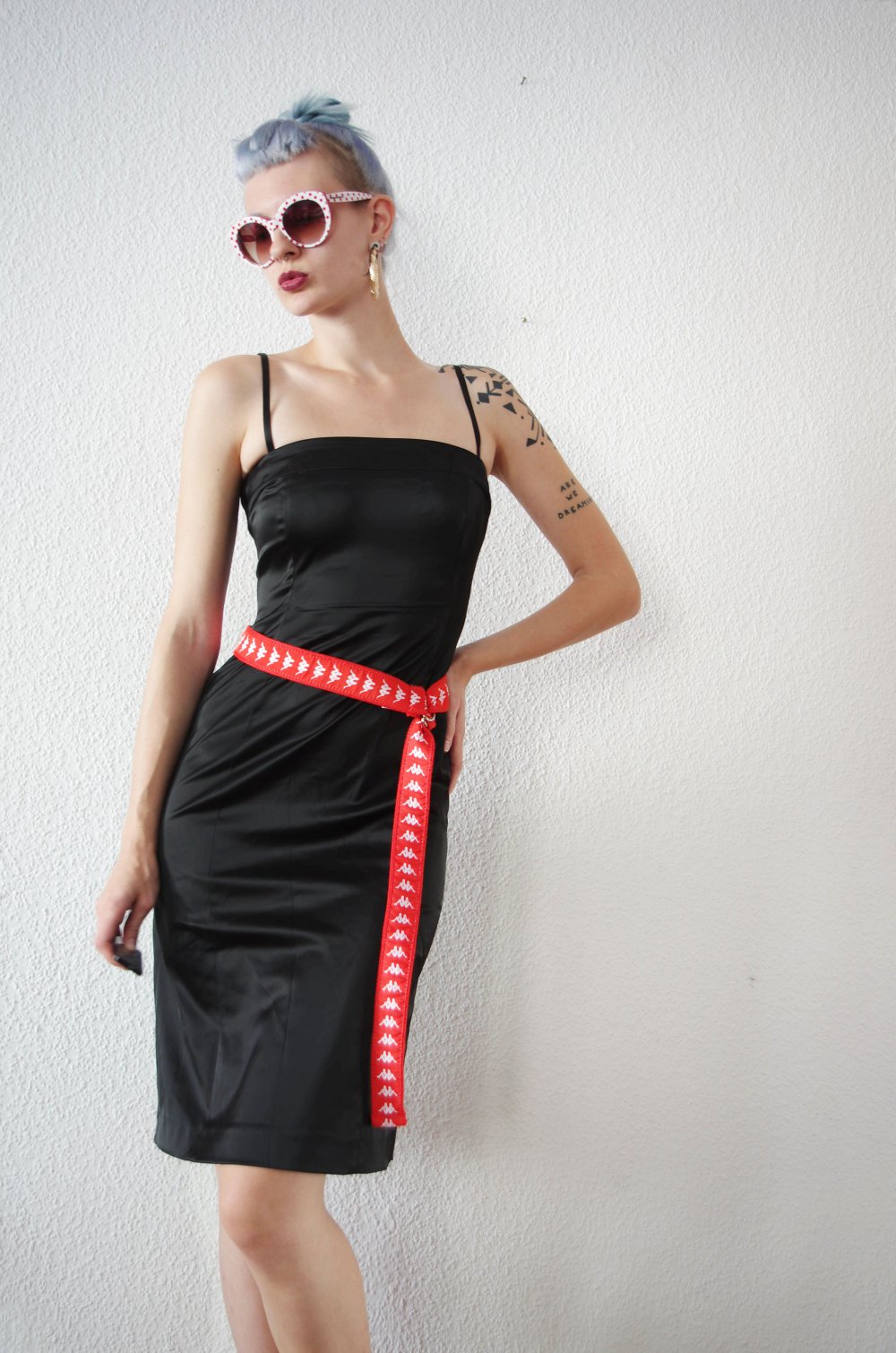 Elegantes schwarzes Bleistiftkleid Gr. 38 S M retro Satin Corsage glänzend