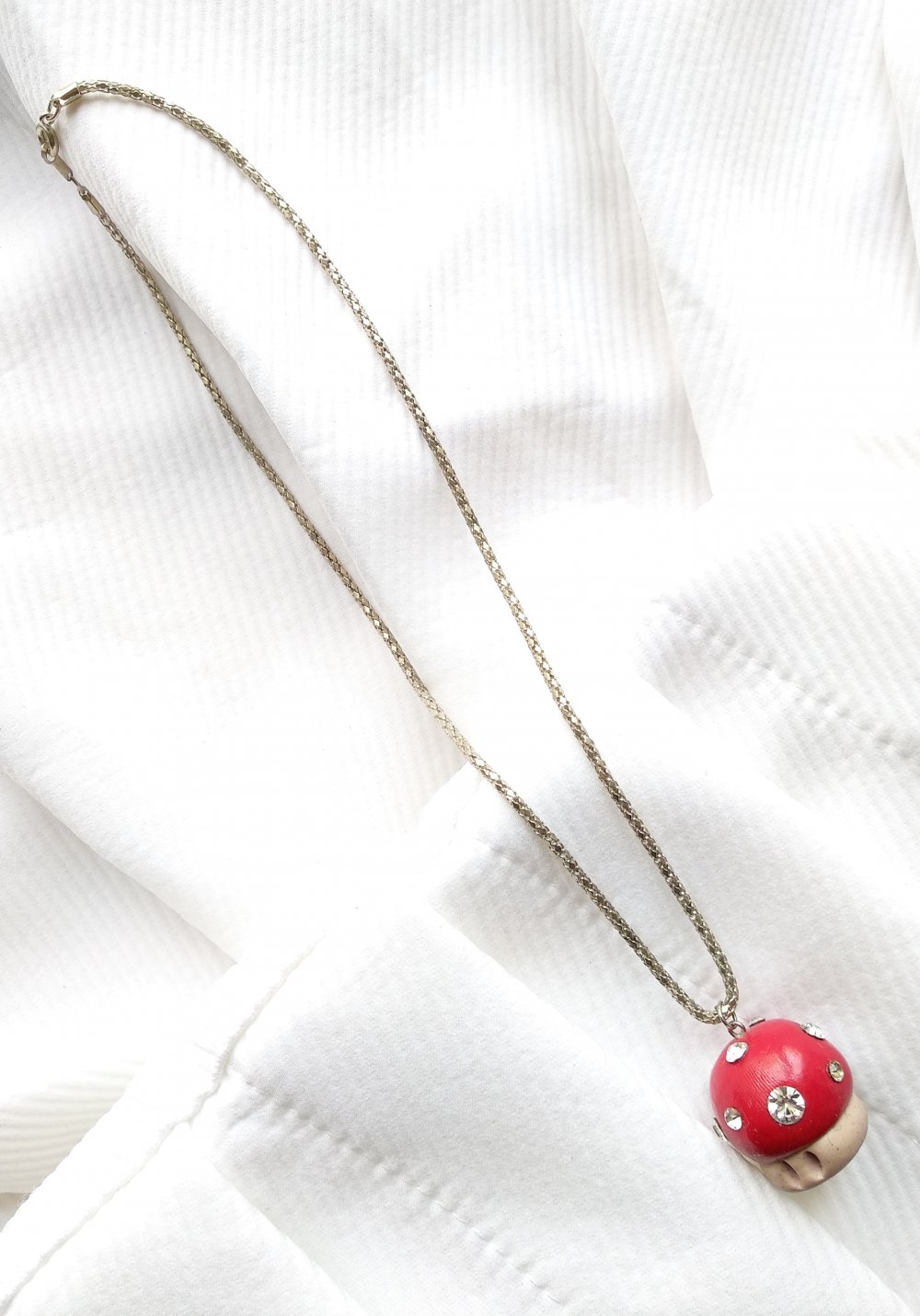 Großartiger Mario Kart Turbo-Pilz Anhänger rot silber Strasssteine glänzend retro Technopinup Burlesque