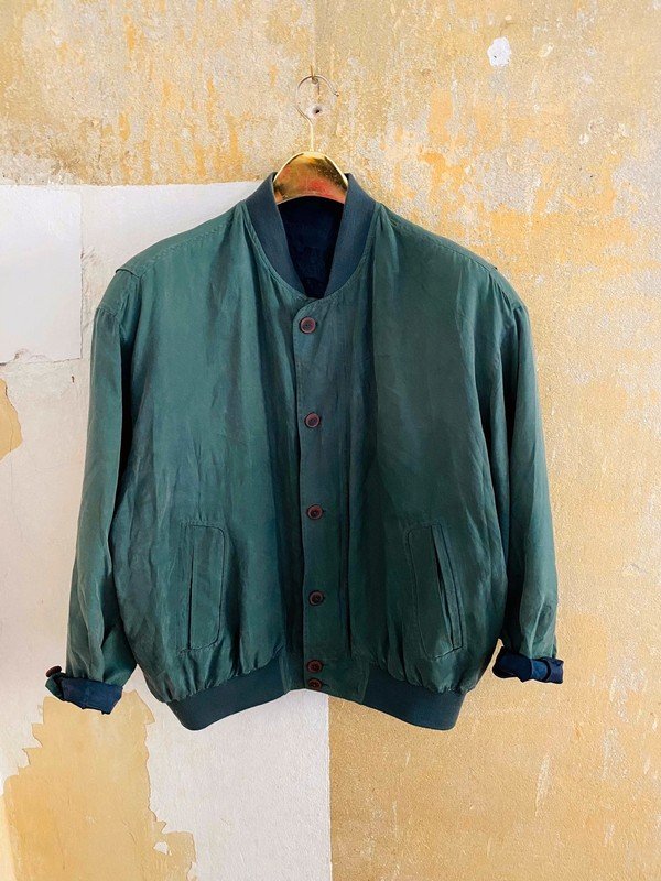Schicke 90's Vintage Bomberjacke aus Seide