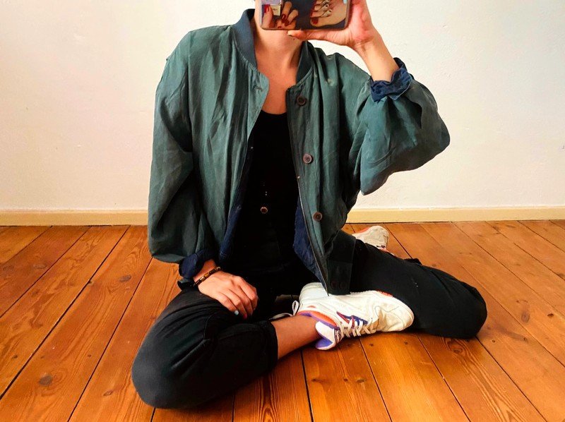 Schicke 90's Vintage Bomberjacke aus Seide