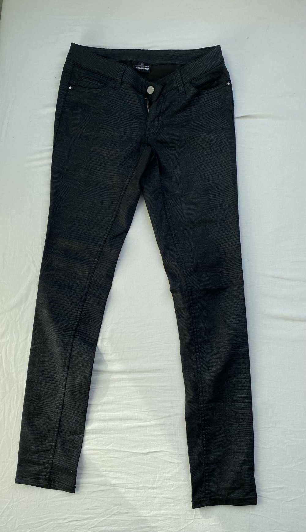 Schwarze Schlangen Muster Hose