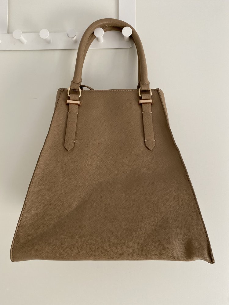 Hellbraune Tasche