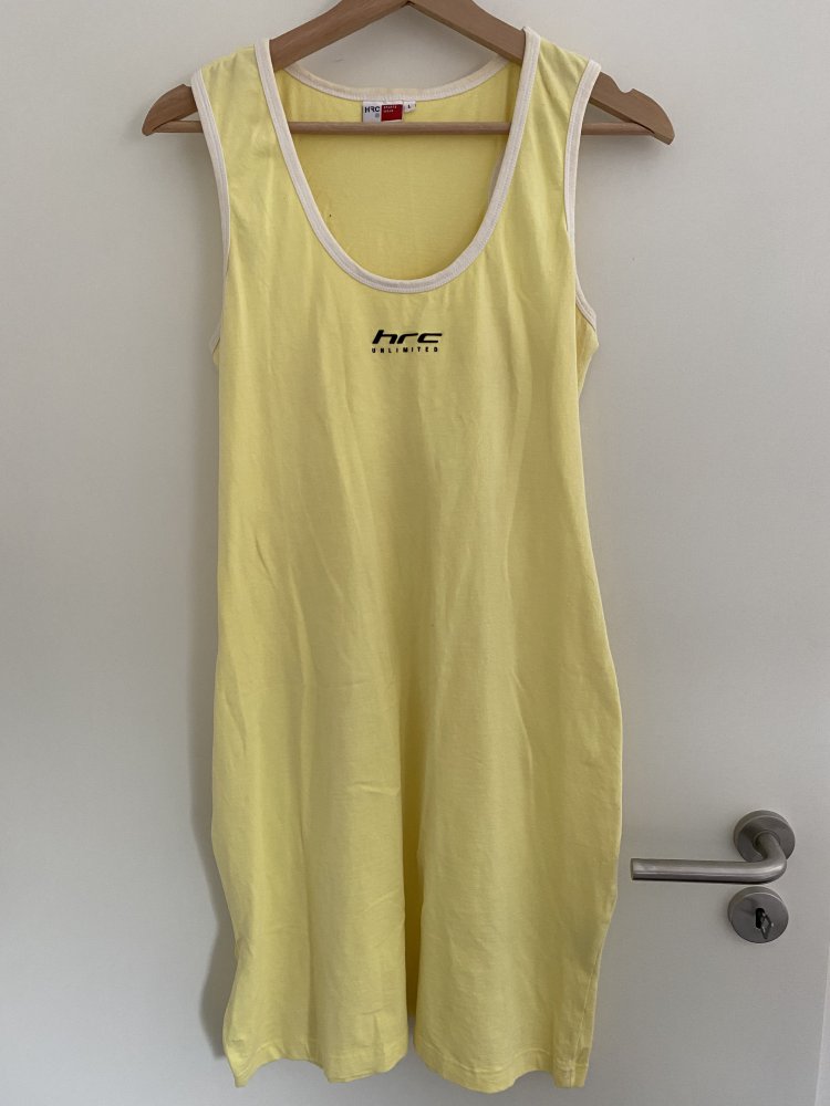 Gelbes Tennis Kleid