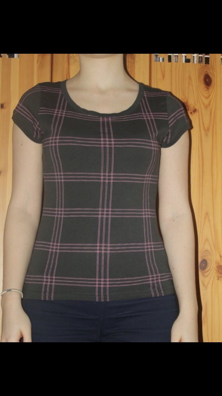 Schwarzes kariertes T-Shirt von H&M