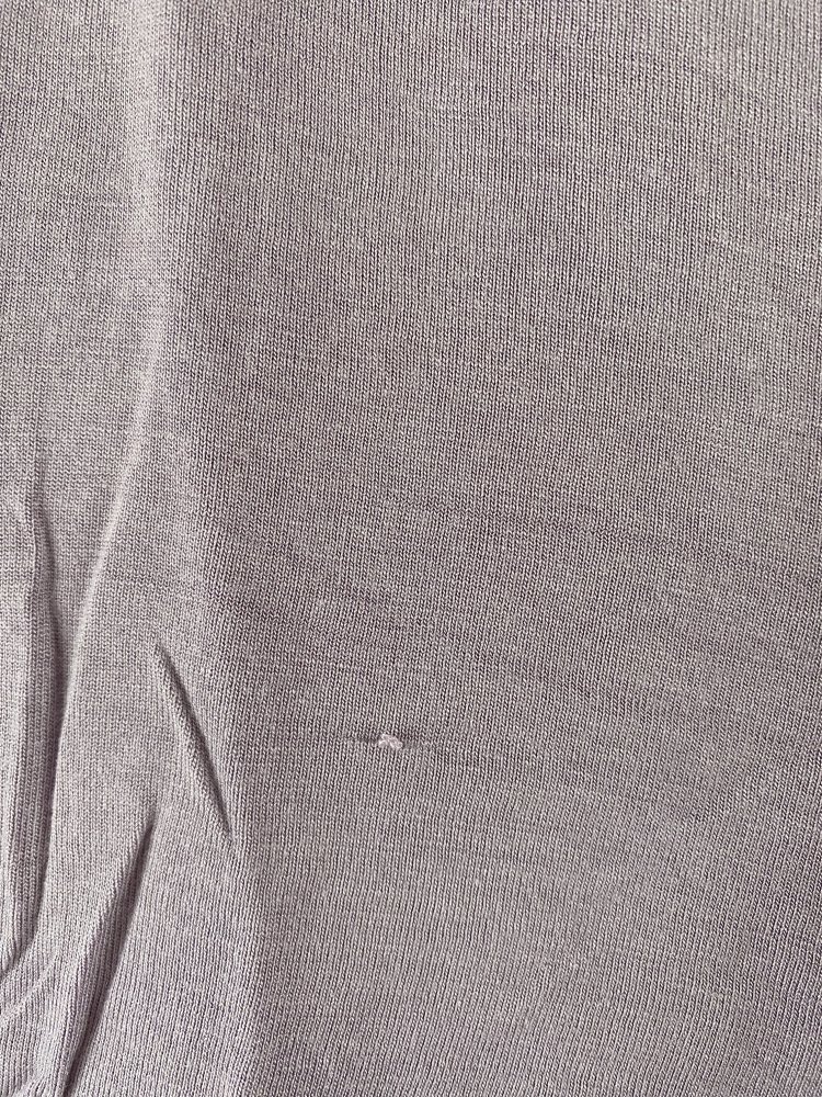 Fliederfarbenes Oberteil 