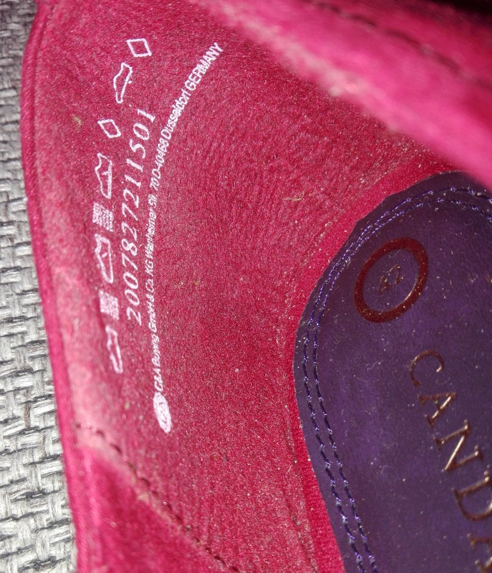 Neu Pumps, Ballerinas mit Keilabsatz Erdbeere rot Gr. 42. 