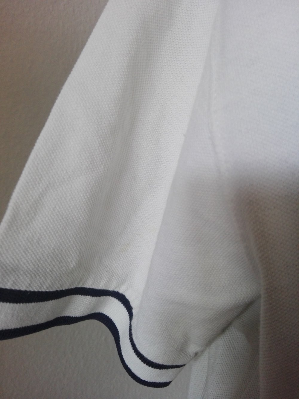 Burton T-Shirt Größe M V-Ausschnitt