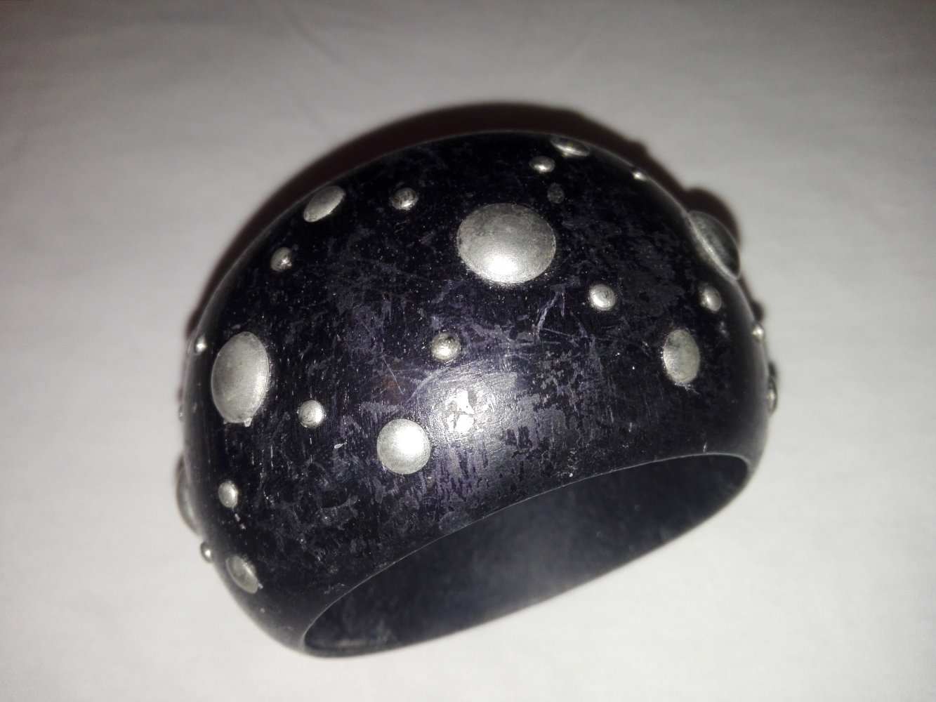 True Vintage Holz Armreif mit Nieten