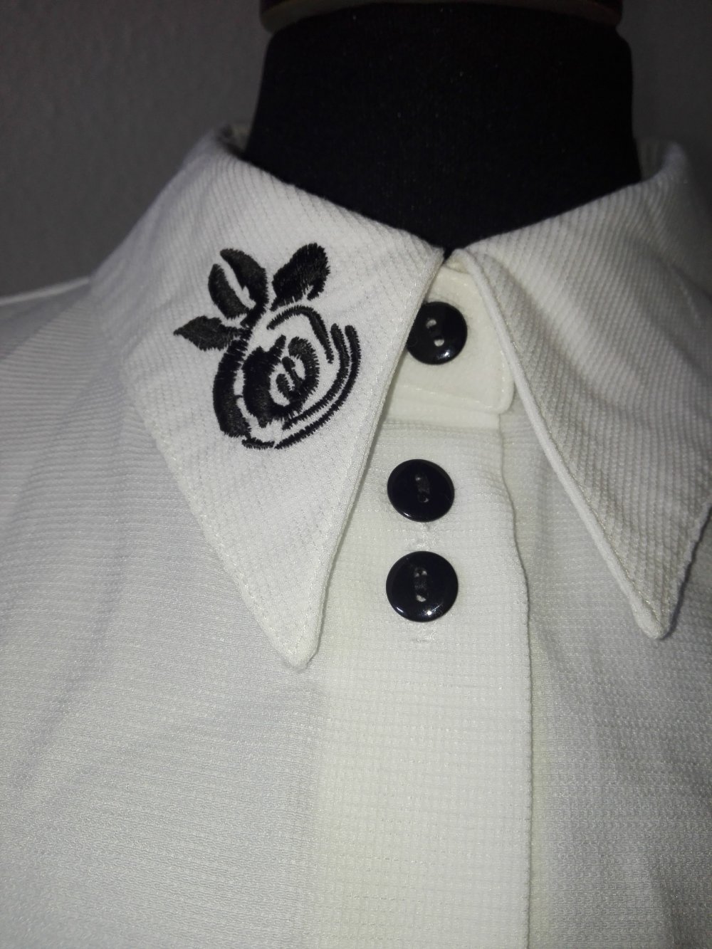 Bluse Hemd Gr.48 Weiß schwarze Rose+Knöpfe