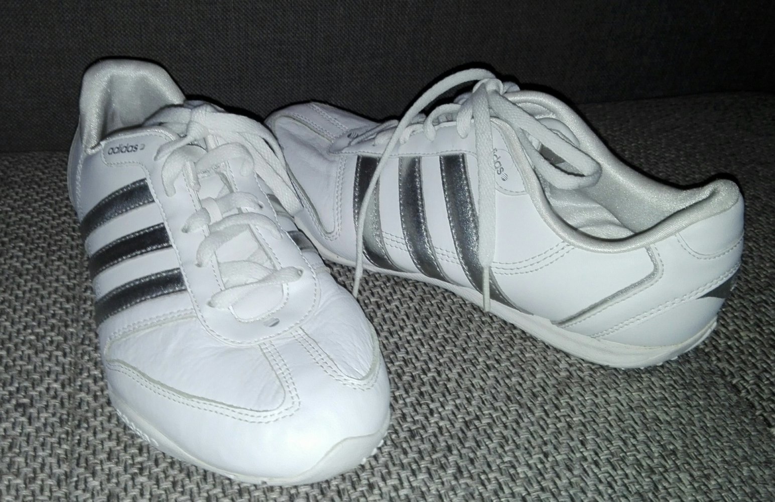 Adidas Retro Style, Sneakers Sportschuhe Neuwertig, 