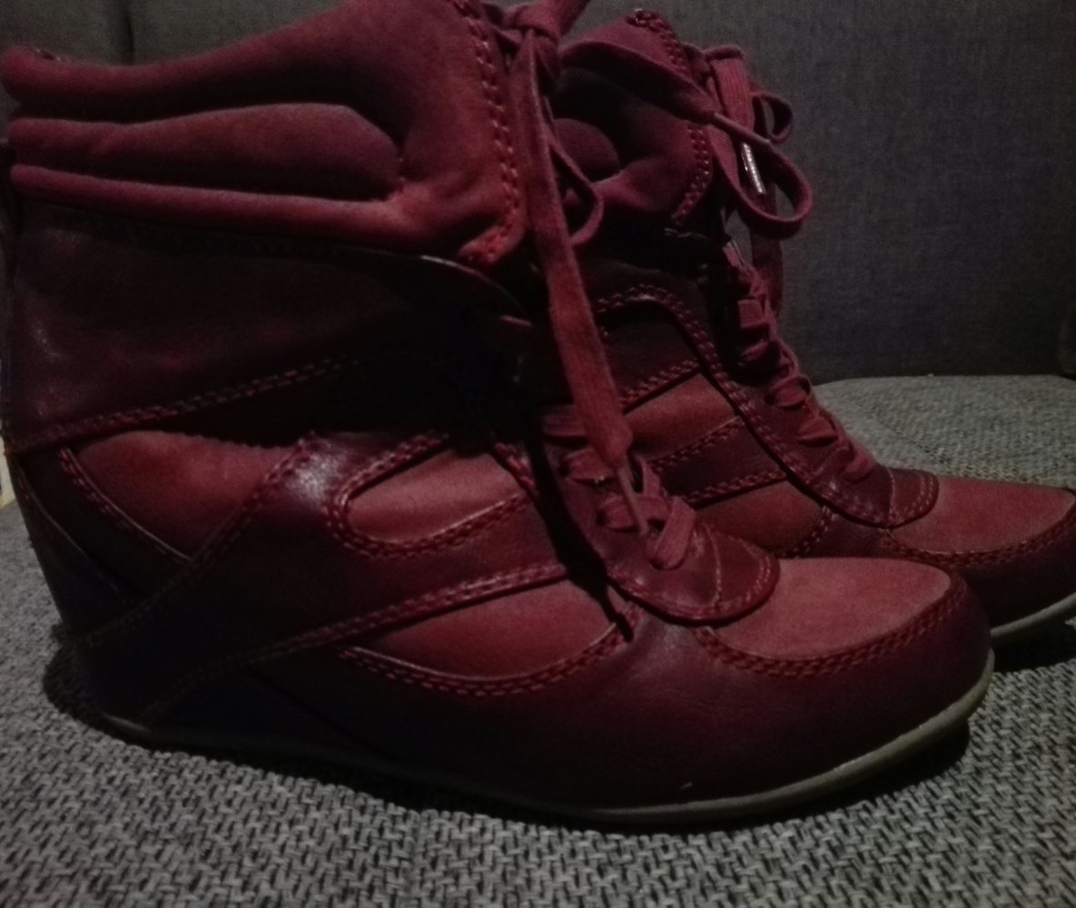 Sneakers mit Keilabsatz neuwertig Ein mal kurz getragen, Knöchelschuhe Wedges