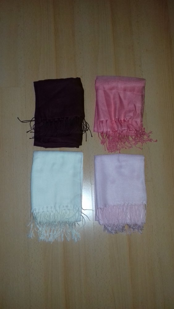 versch. Schals / Tücher