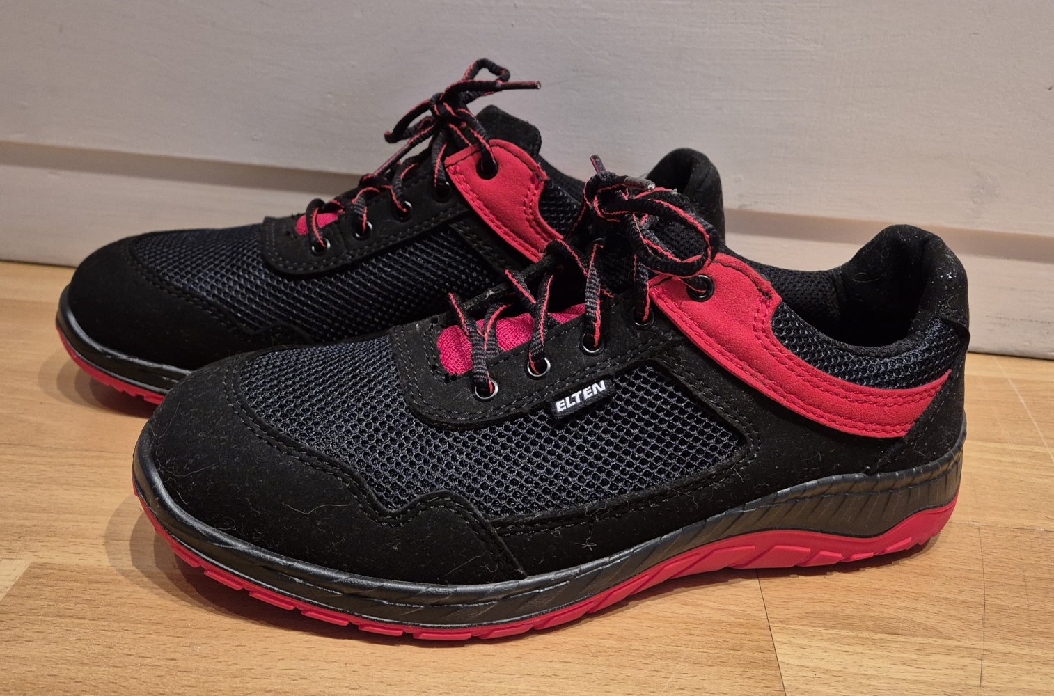 Elten Sicherheitsschuhe Arbeisschuhe schwarz rot Gr 42 wie neu