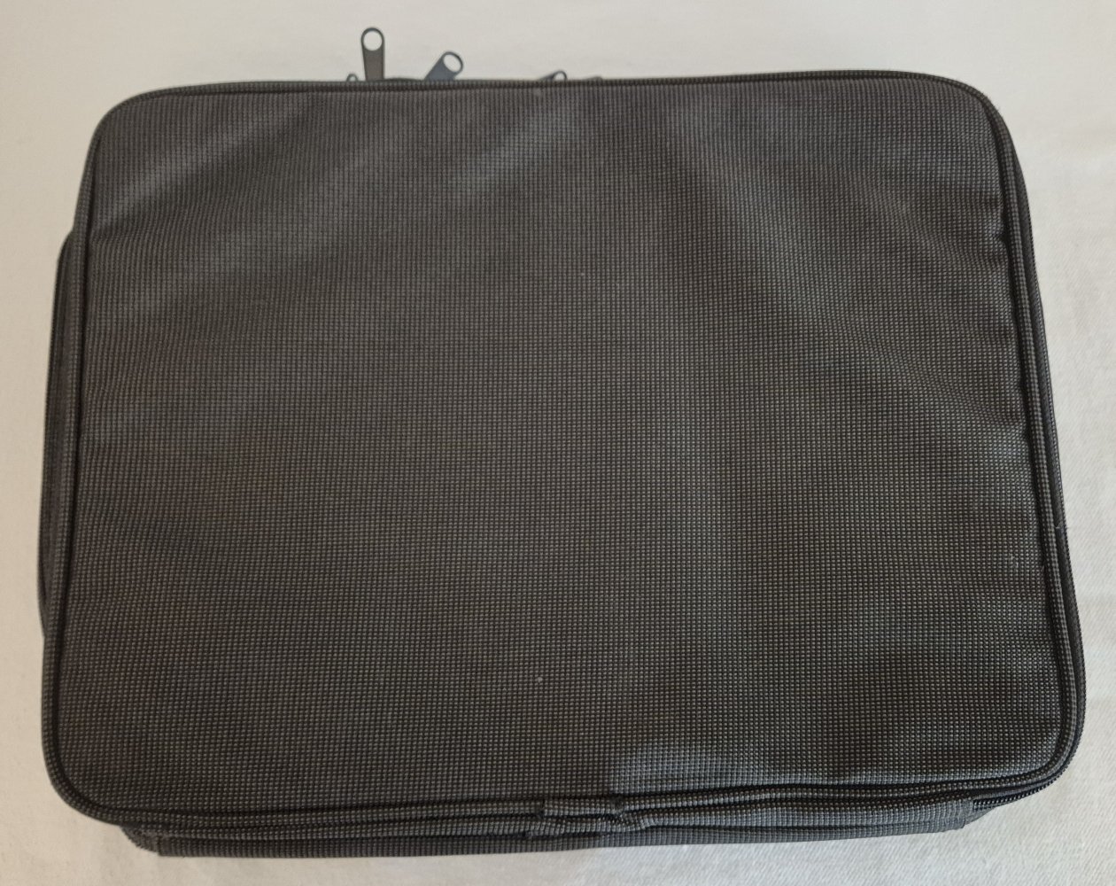 IQ Laptoptasche schwarz 38 cm x 30 cm