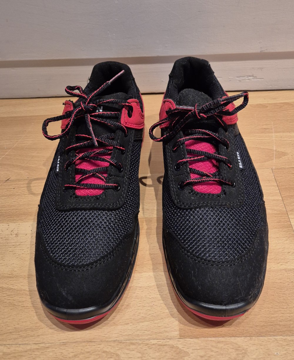 Elten Sicherheitsschuhe Arbeisschuhe schwarz rot Gr 42 wie neu