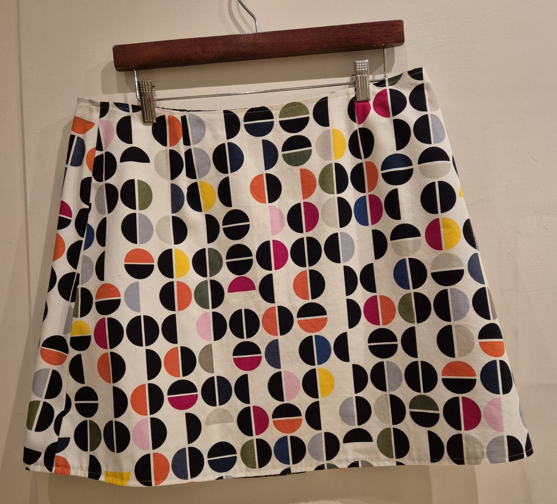 Wenderock Rock schwarz bunt weiß Kreise Gr 38 - 40 Handmade