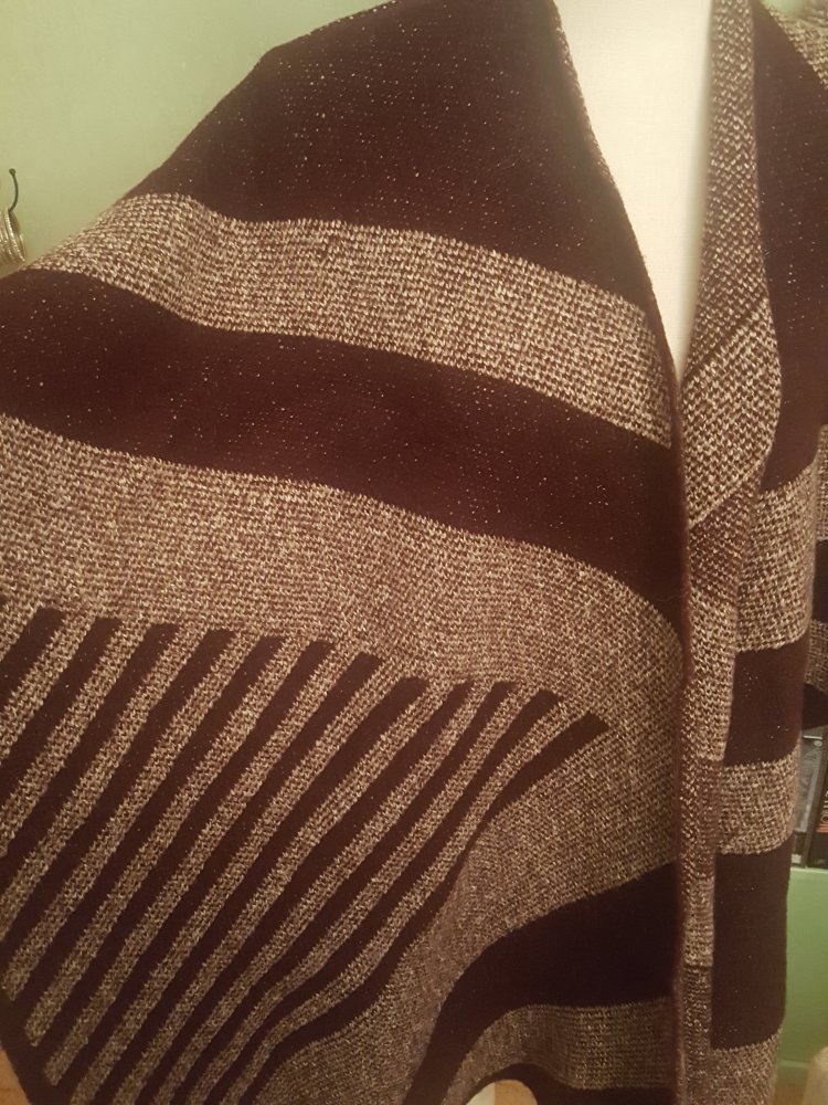 Wunderschöner Poncho von Zara Knit Größe M