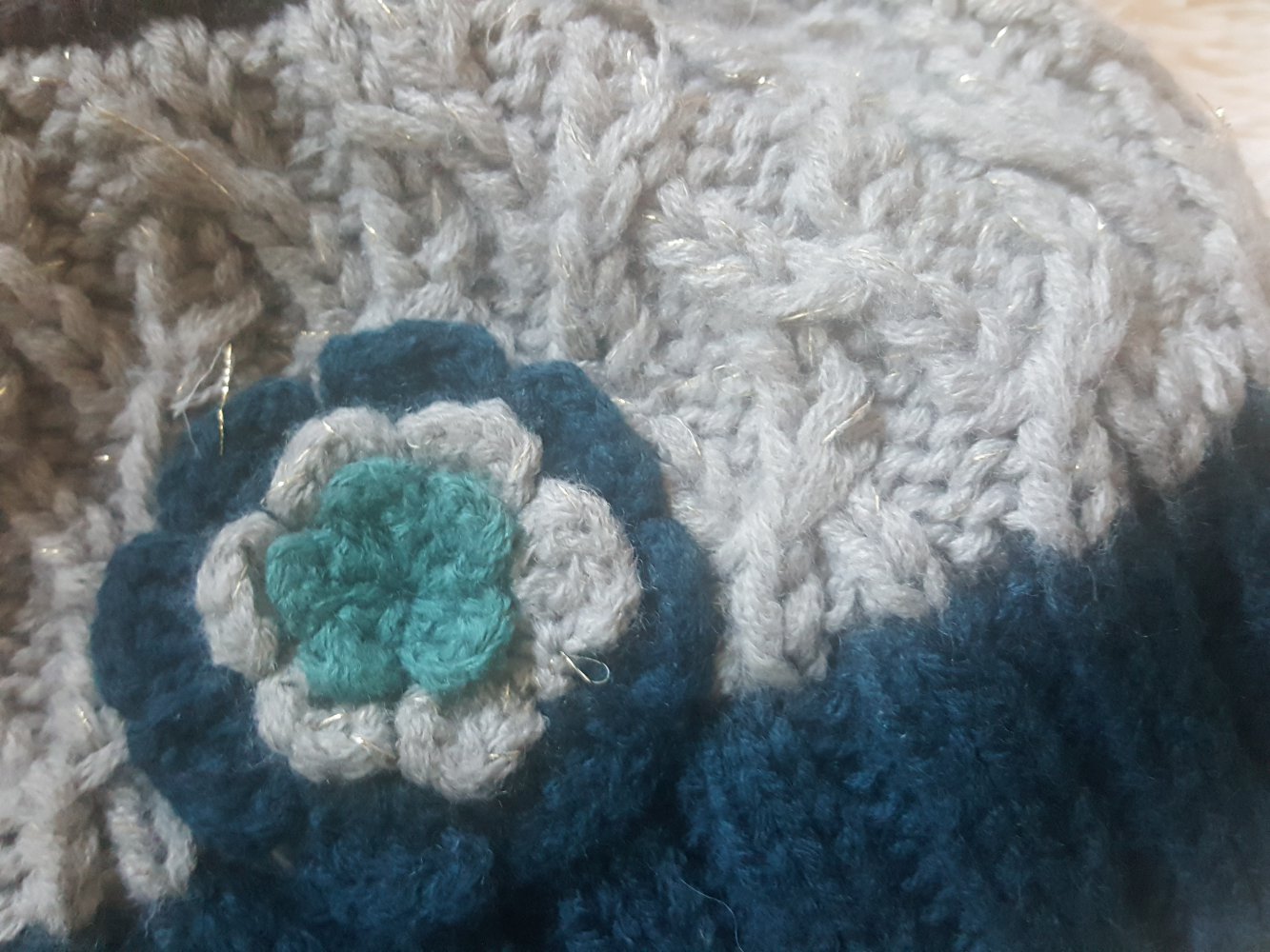 Süße Mütze von Accessorize mit passendem Schal