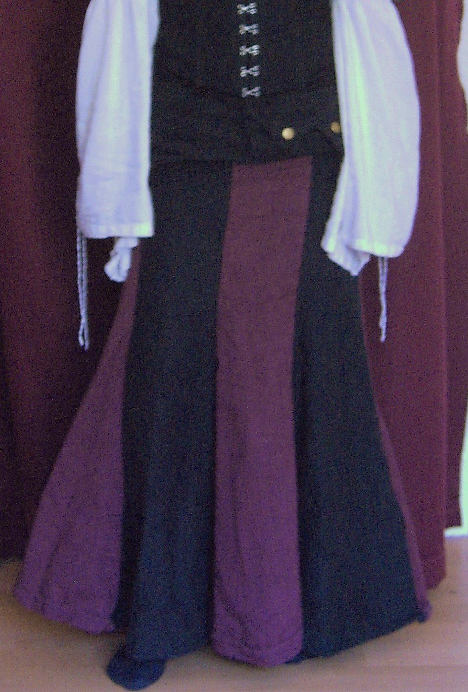 Zweifarbiger Mittelalterrock