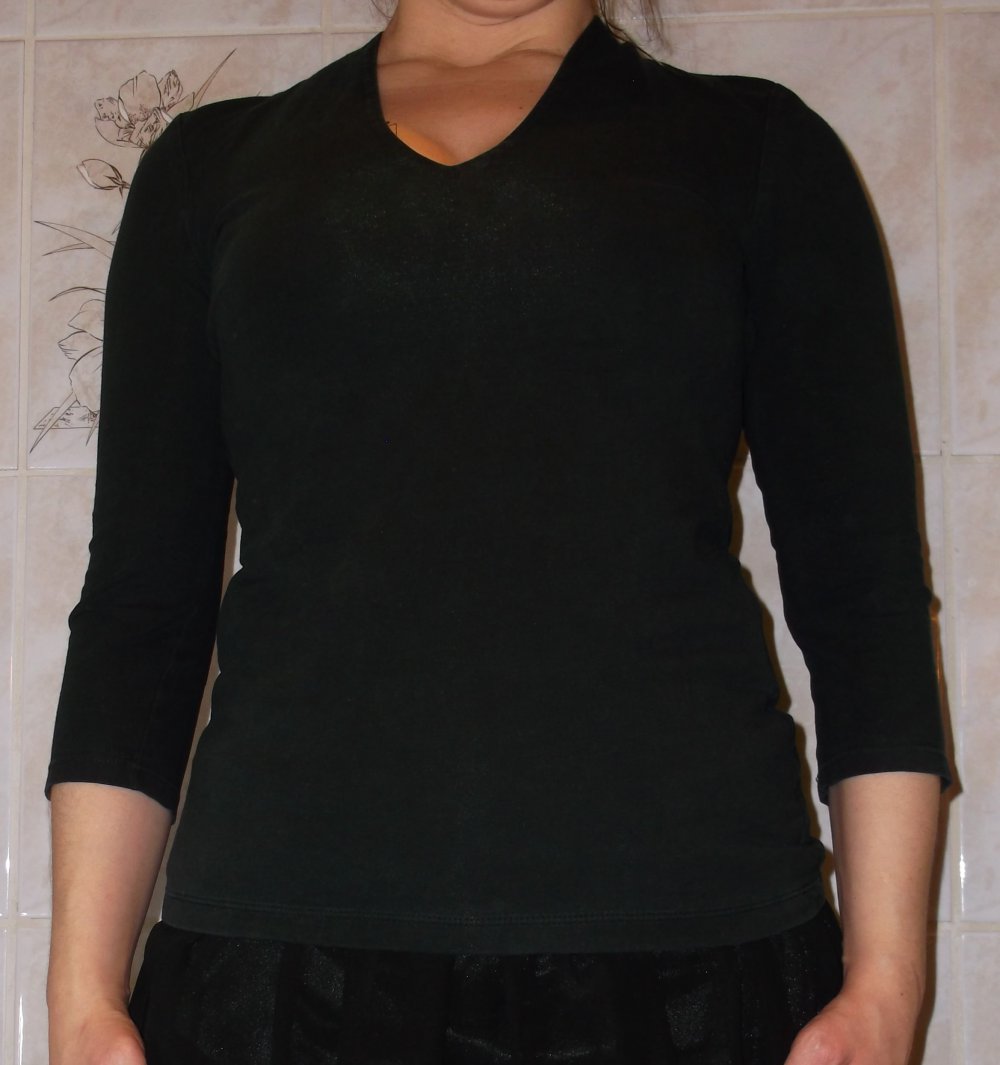 schwarzes H&M Shirt mit 3/4 Arm und V-Ausschnitt 