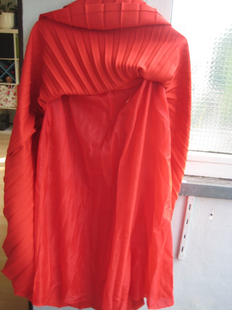 Knallroter Vintage Midi Rock mit Plisseefalten! vintage, true vintage, midirock, knielang, rot, knallrot, feuerwehrrot, fünfziger, fifties, schuluniform, rockabilly