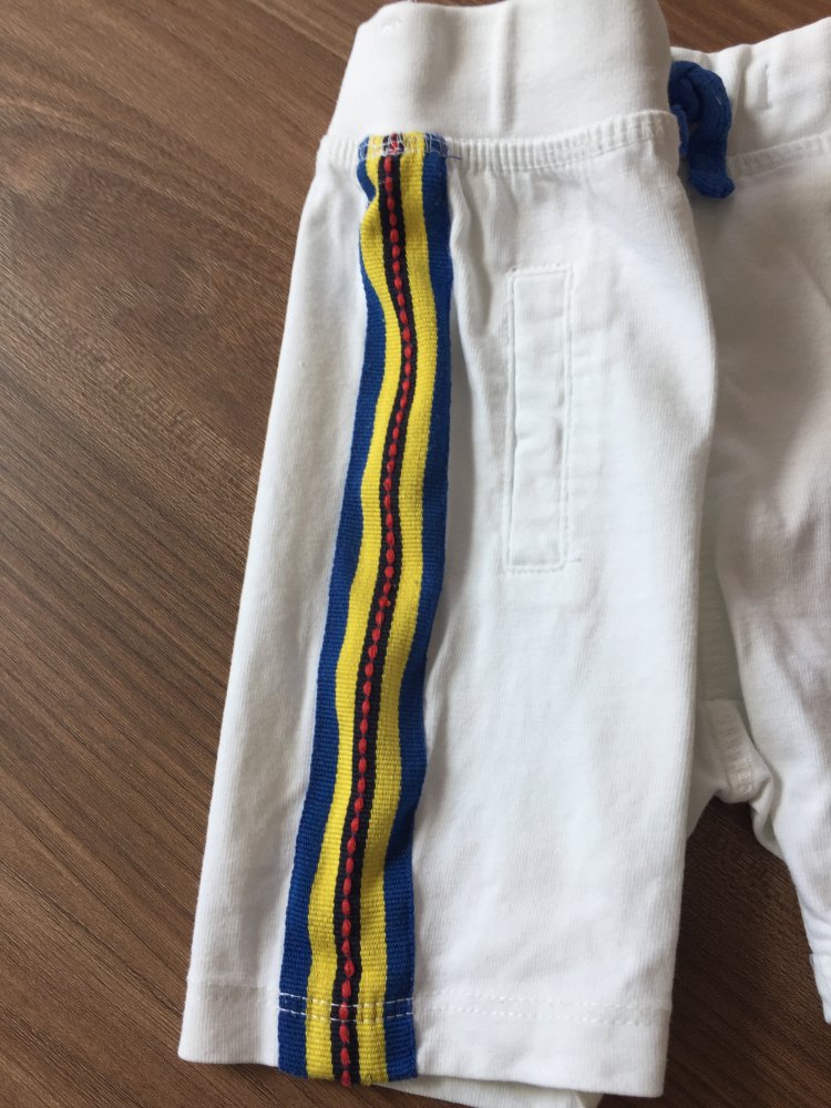 Weiße Shorts Gr. 86