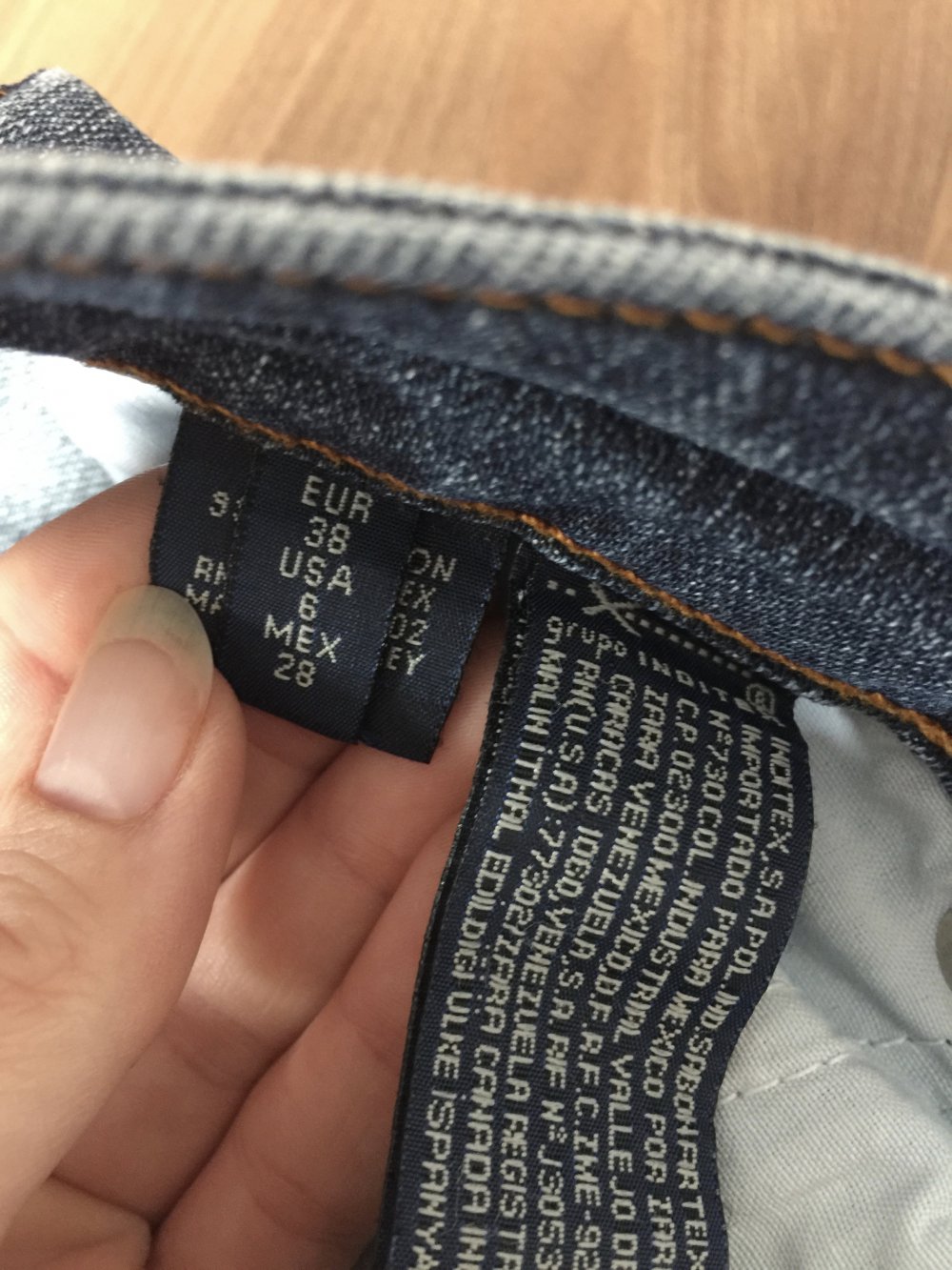 Dunkle Caprijeans Gr. 38