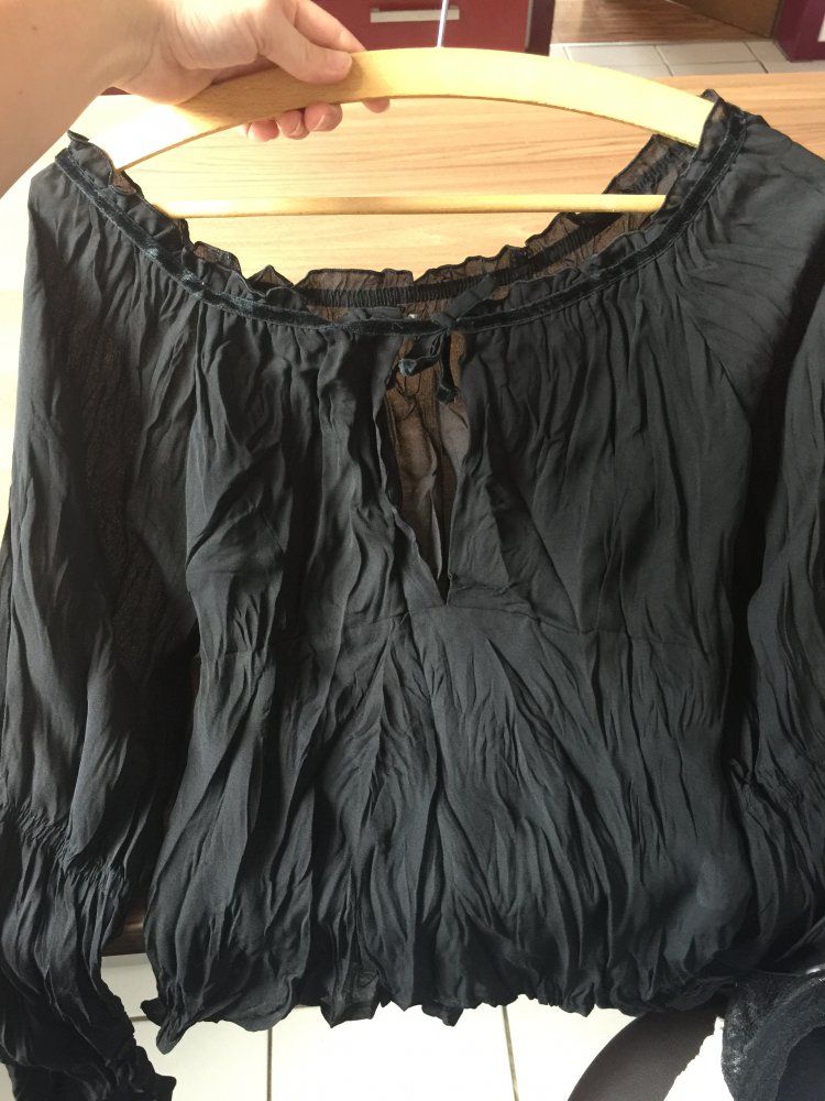 Schwarzes Blusenshirt