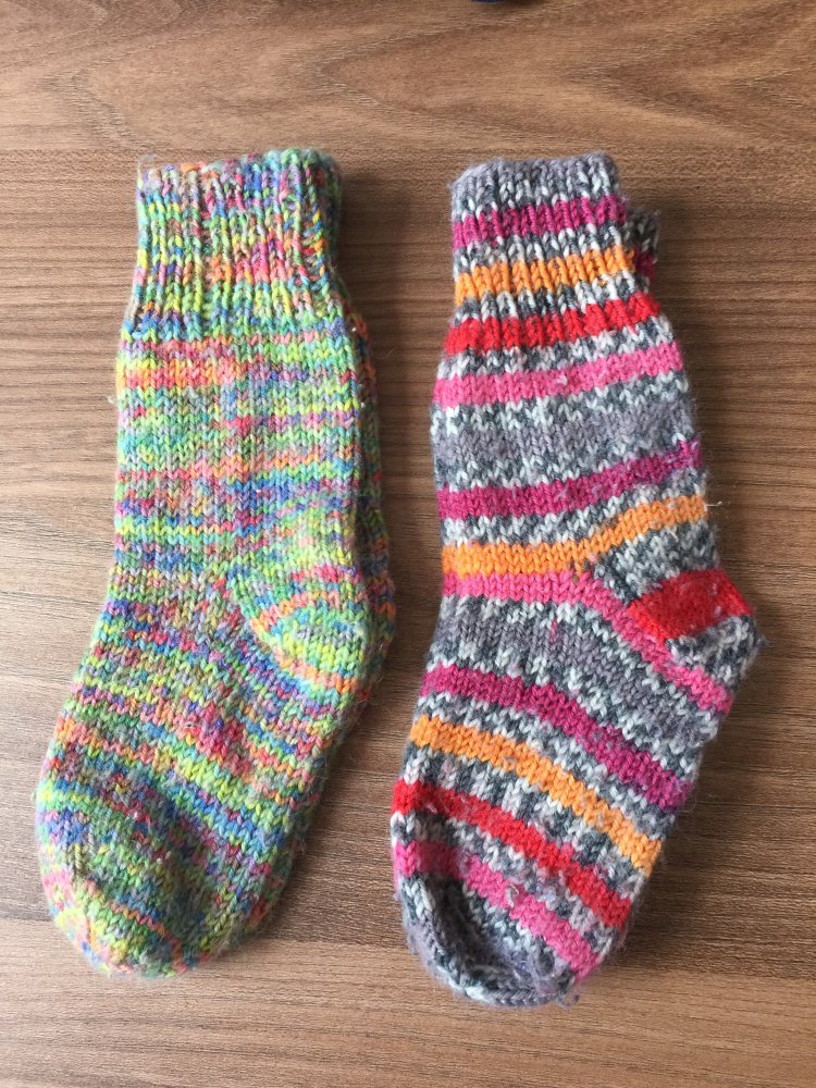 Buntgestrickte Socken Gr. 20-22