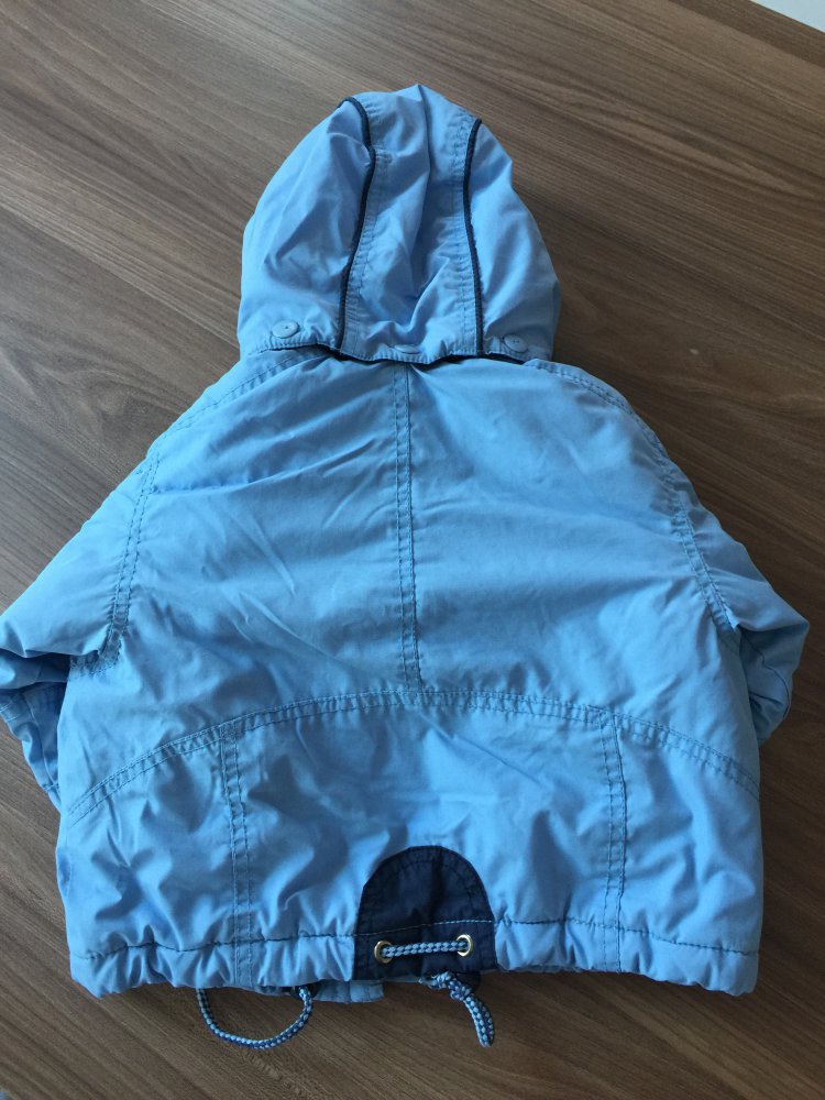 Hellblaue Winterjacke Gr. 80