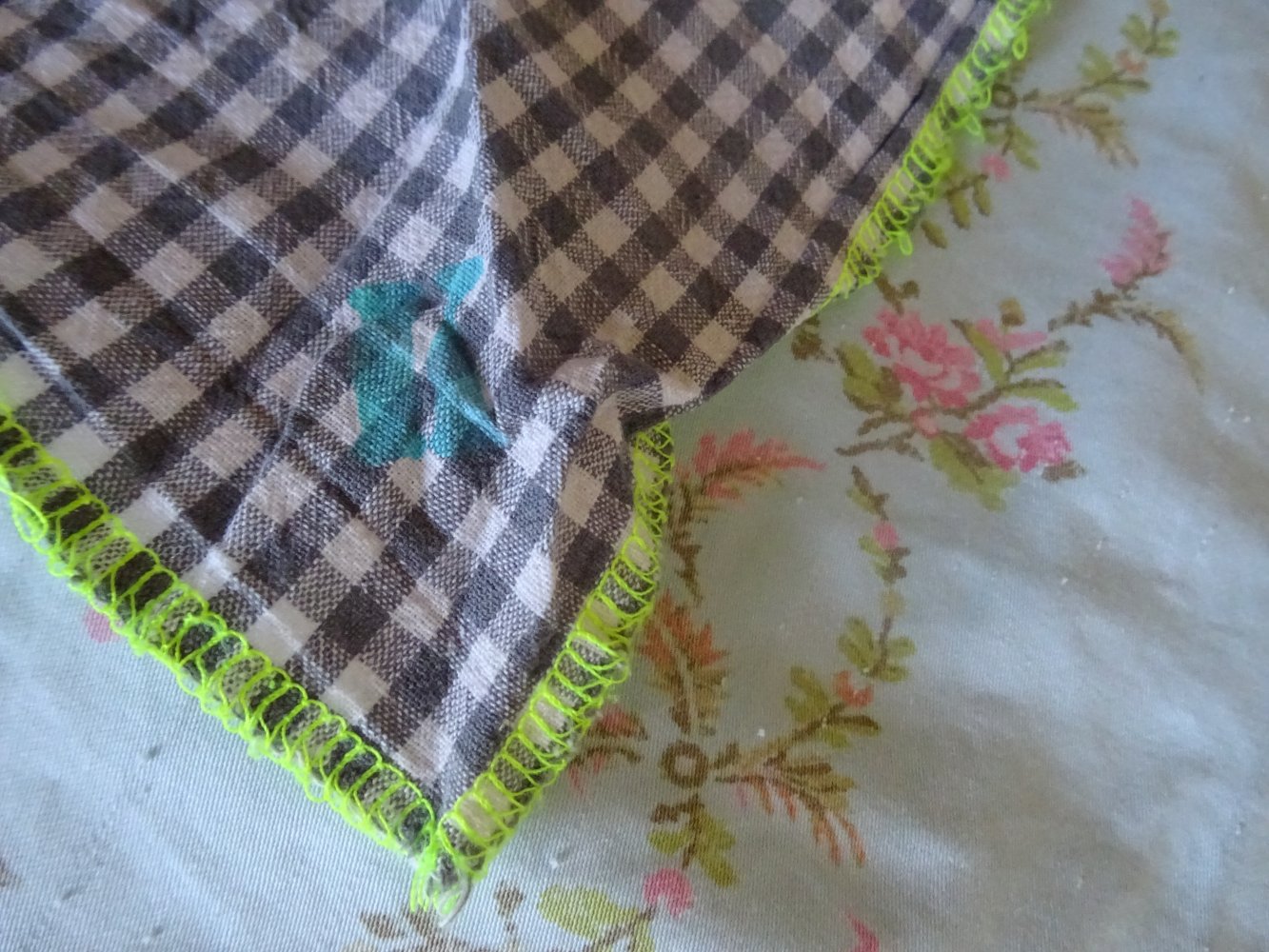 Kleines Dreieckstuch Kinder Hunde Baumwolle kariert Kleinkariert BERLIN