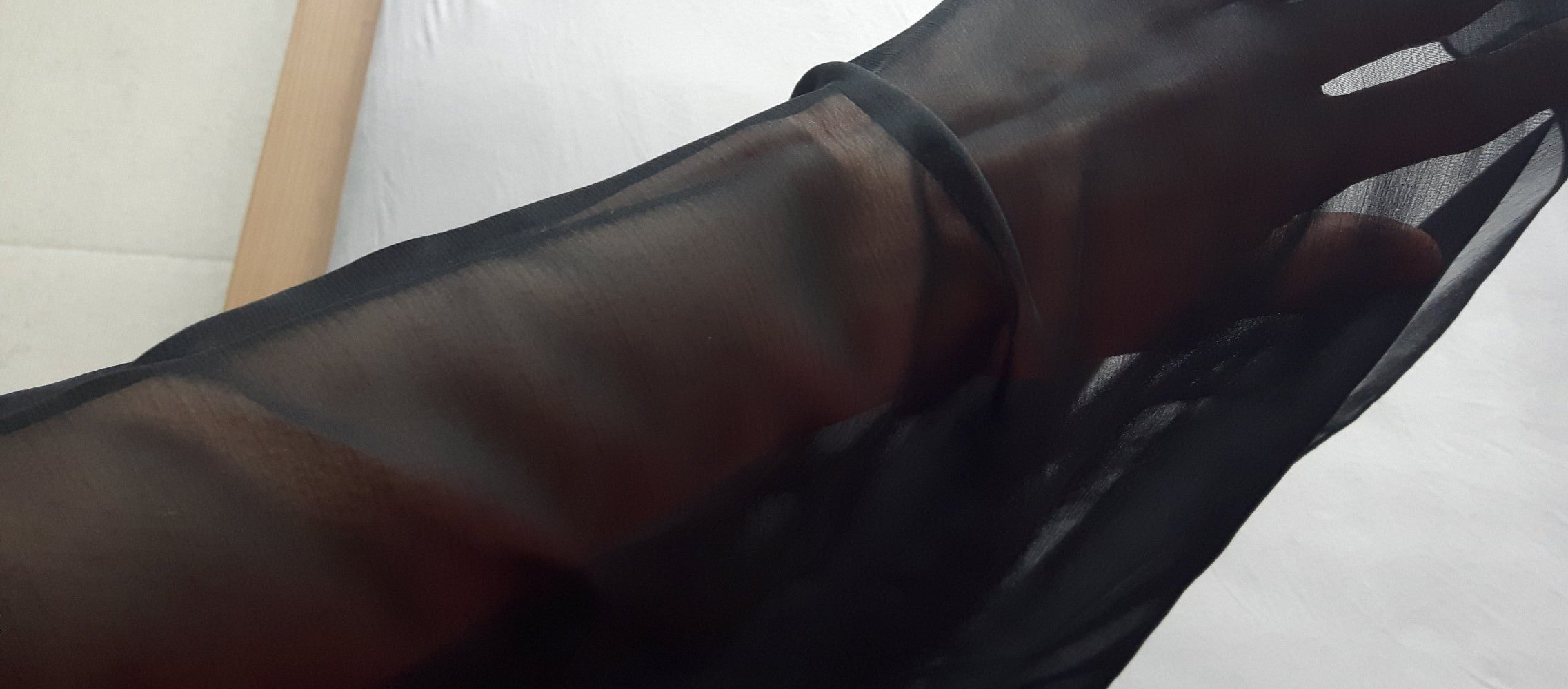 Schwarzer transparenter Schal - NEU