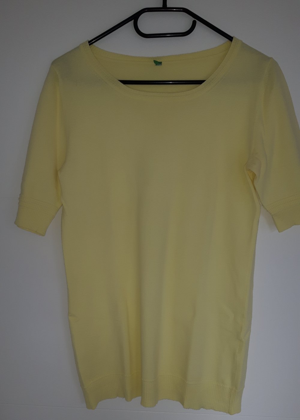 Leichter gelber Pulli mit 3/4 Arm