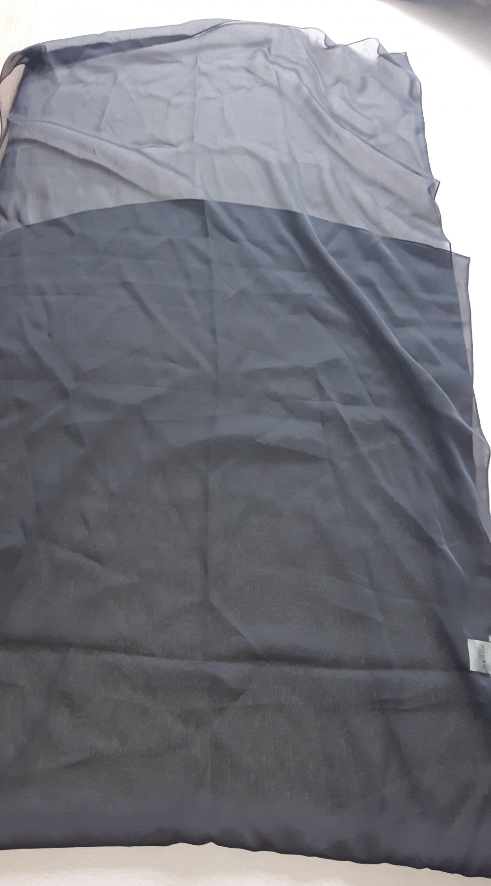 Schwarzer transparenter Schal - NEU